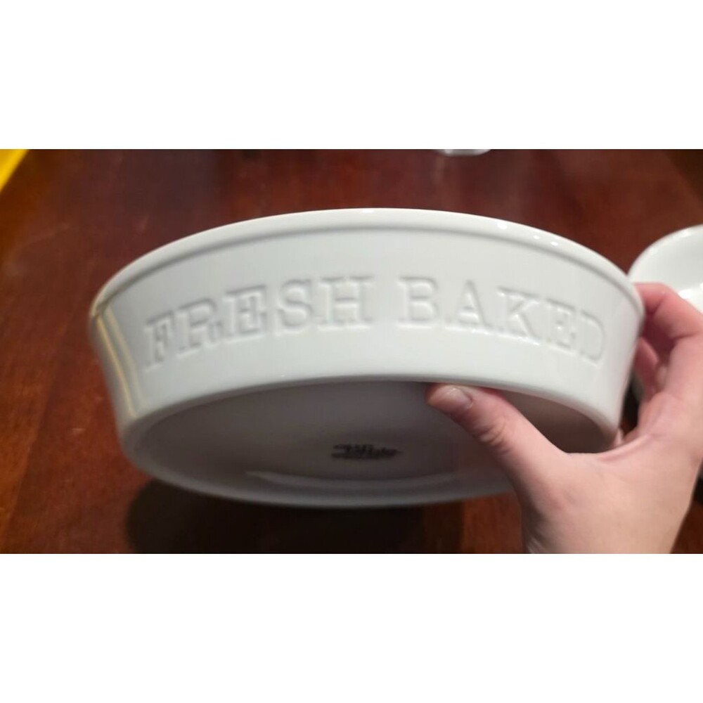 Gibson Our Table Simply White 9.5 Inch Round Porcelain Fresh Baked Pie Plate